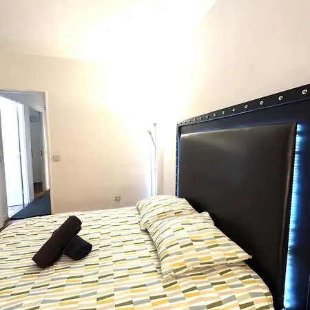 Grand Tour Eiffel Place Barcelone Appartement *