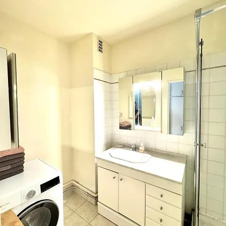 Grand Tour Eiffel Place Barcelone *