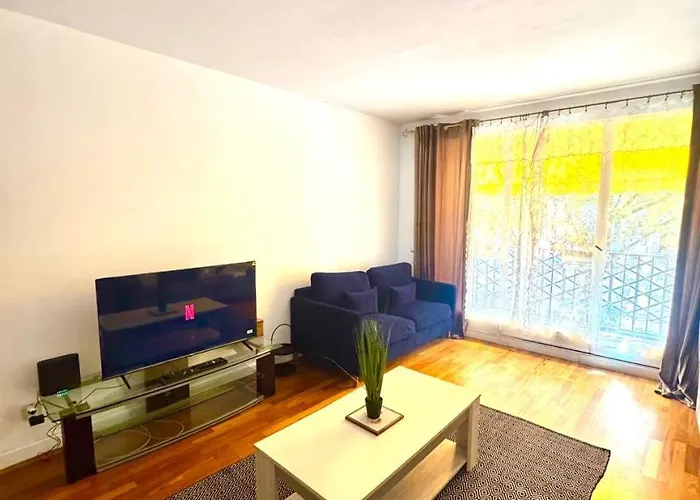 Appartement Grand Tour Eiffel Place Barcelone Parijs