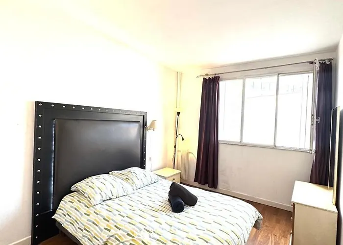 Appartement Grand Tour Eiffel Place Barcelone