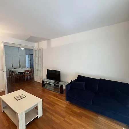 Grand Tour Eiffel Place Barcelone アパート パリ